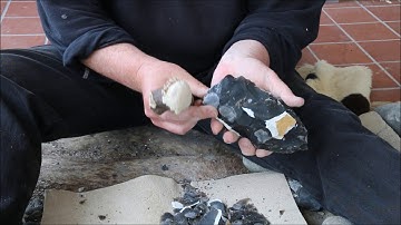 Flint knapping techniques: bifacial flaking
