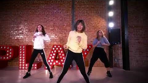 Vivrant Thing - Q-Tip ( Dancing Vidéo ) | Lexee Smith , Bailey Sok , Taylor Hatala