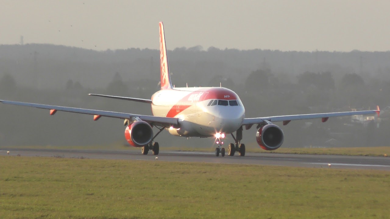 airshow schedule Share Airbus A320 214 Easyjet OE INP takes off London Luton Airport 12Dec18 3p malaga agp