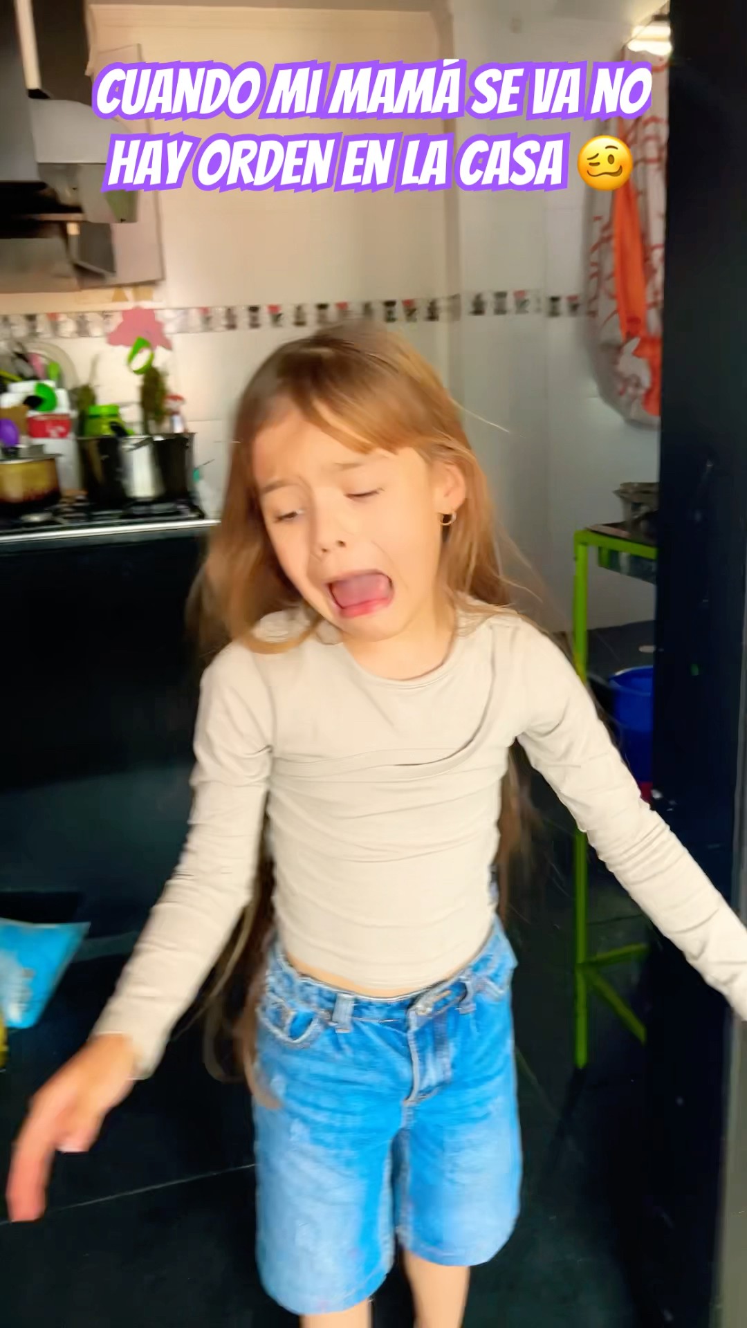 Mi mamá se fue y todo está echo un desastre ?#humor #comedia #shortviral #youtubeshorts