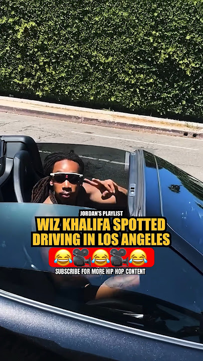 Wiz Khalifa spotted driving through Los Angeles 💨😂💯 #wizkhalifa #hiphop #rapper