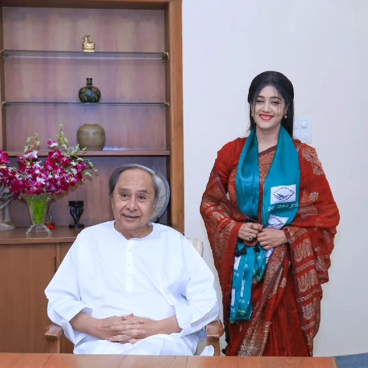 He Naveen Babu Ame Tuma Fan Odia New Status 😍😍😍 #shortsfeed #ytshorts #odiaserial #tarangtv #bjd