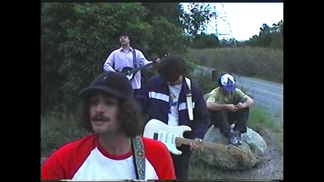 Rum Jungle – Lowlife: Newcastle Surf-Rock Energy Meets Untamed Indie Freedom