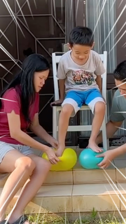 The game of making sandals from balloons was successful ⁉️