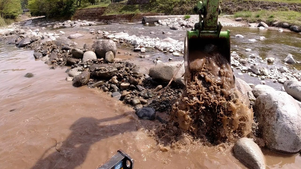 Меняю течение реки.