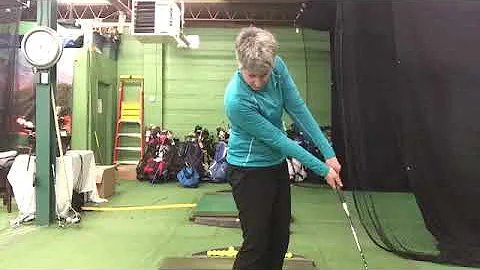 Winter Golf Academy: Chipping with Jennifer!