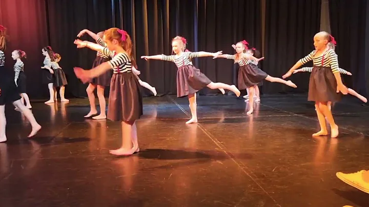 It's Oh So Quiet - Summer Show 2022