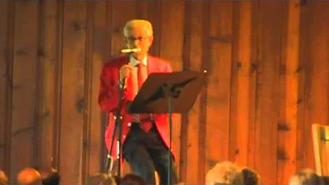 Nicholas Gordon Speaks to Audience about Music Mou...