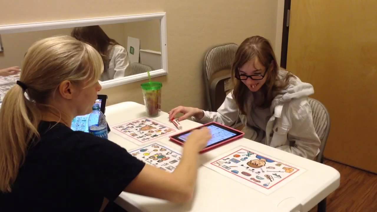 Using an Ipad to Communicate in Speech Therapy - YouTube