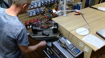 Time Lapse: How to String a Yonex Arcsaber 11 Play Badminton Racquet (Li)