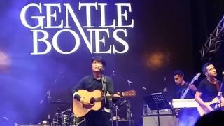 Gentle Bones sang “Elusive”.