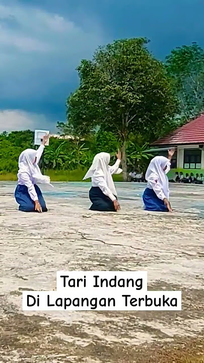 Download lagu Tampil apik di lapangan⁉️ Menari Indang (Dinding Badinding) 🧎♀️ #shortvideo #tari #smansa #viral