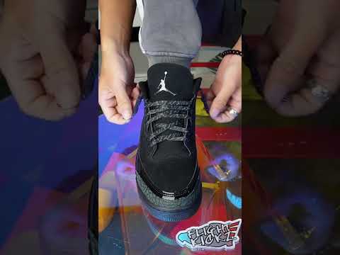 نحوه بستن بند کفش های بلک کتس ۳ کفش اسنیکرز    3