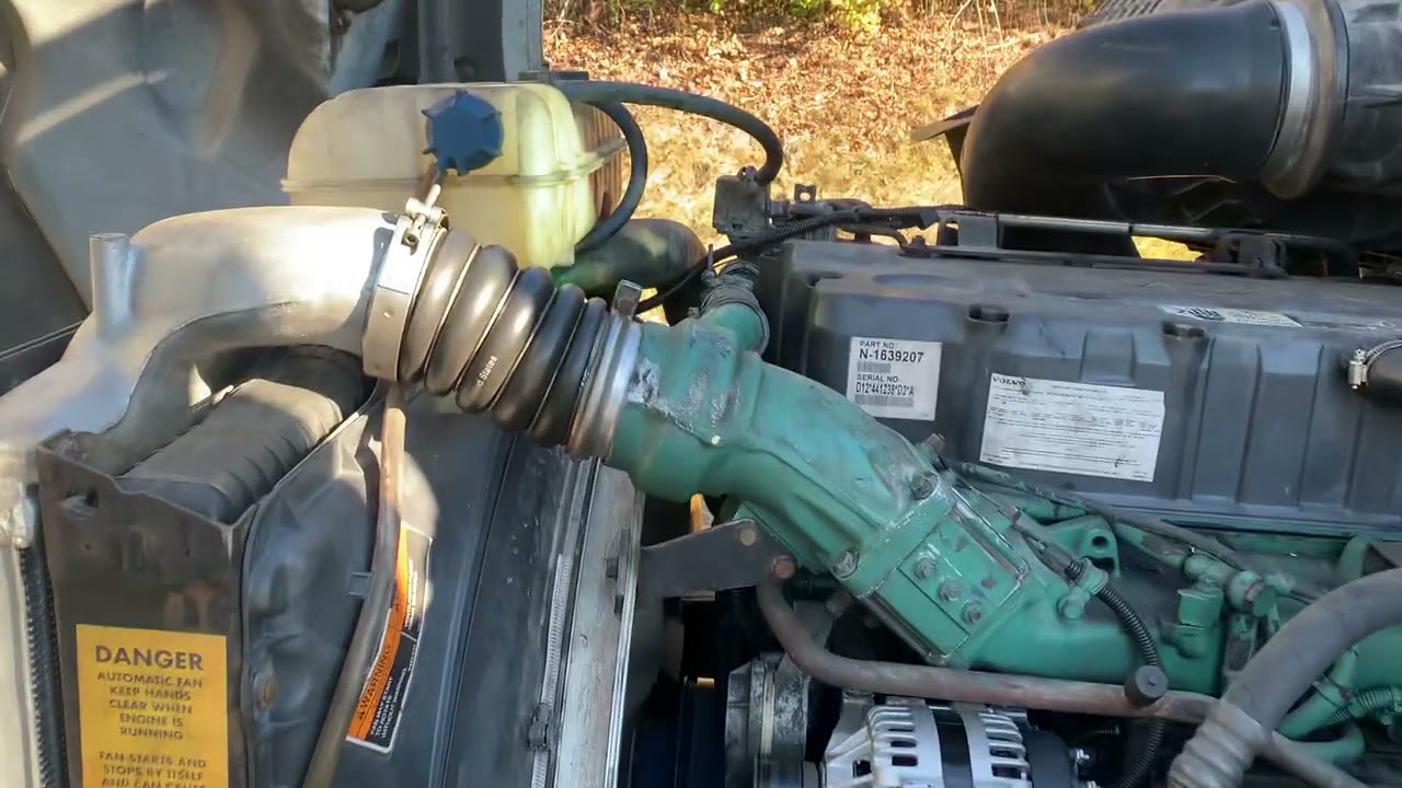 2005 VOLVO VNL64T430 For Sale