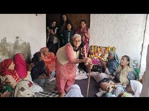 आया बुढापा दोडा दौड़ा रे धोखा दे गईं जवानी पहले बुढ़ापा मेरे सर के ऊपर आया महंदी न जान बचाई रे