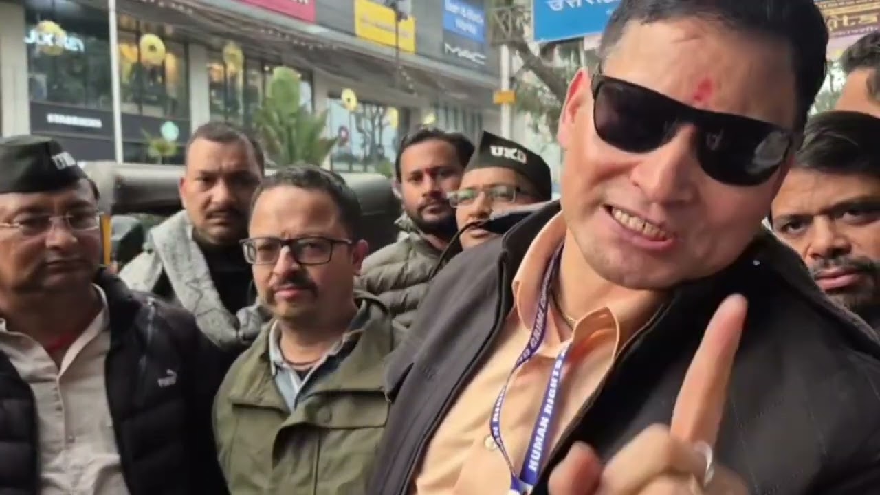 Социальный работник Рошан Ратури прибыл в Дехрадун из Дубая, чтобы поддержать митинг в поддержку ...