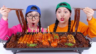 Nouilles Noires TTeokbokki Mukbang DONA