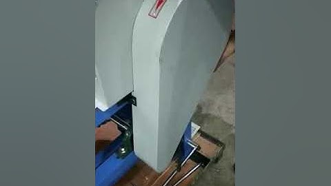 Semiautomatic tipping machine