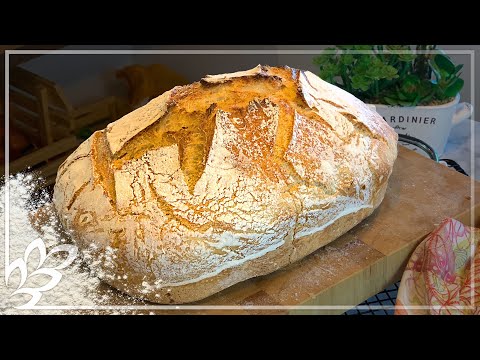 Video: So Backen Sie Schnell Selbstgebackenes Brot Im Ofen