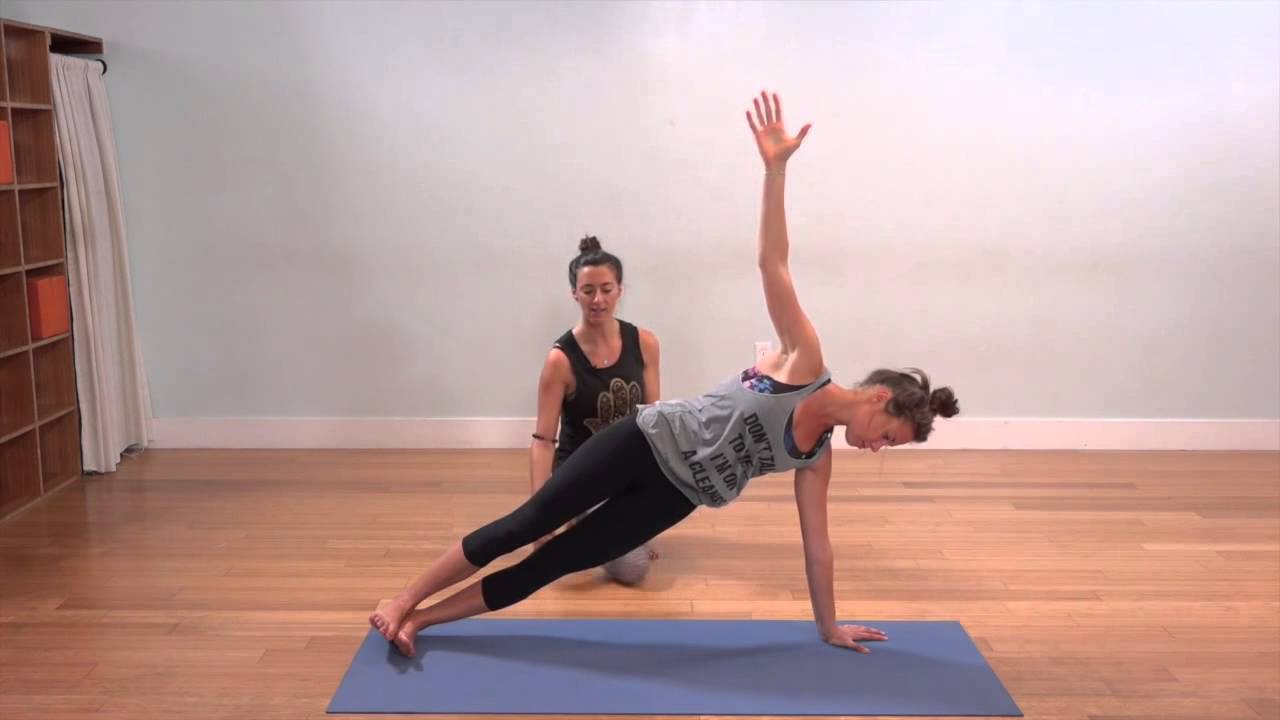 Venice Beach Yoga - Rachelle Tratt - Side Plank exercise 14.1 class 11