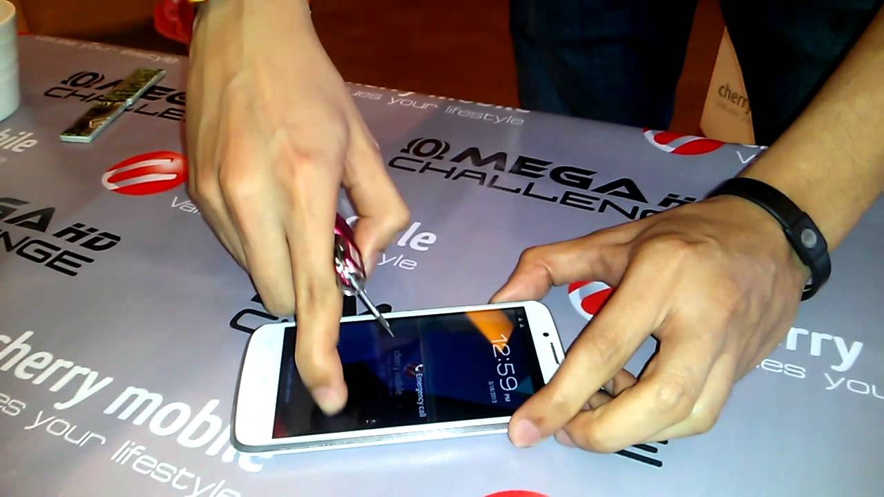 Cherry Mobile Omega HD - Physique, Scratch-resistance, and Wet-tracking Test