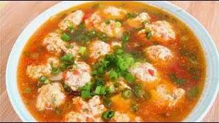 鸡肉丸子好吃做法，加2西红柿，减肥的朋友看过来，越吃越苗条