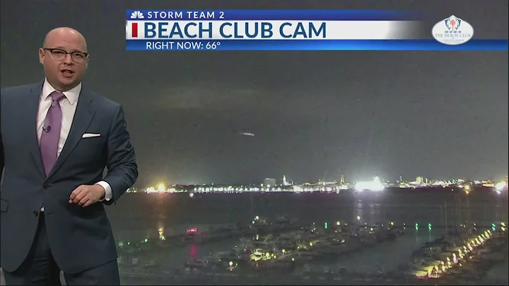 Replay: Meteor streaks across the sky