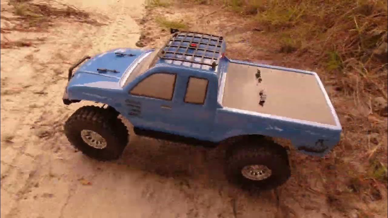 Satilla Axial SCX 10 3 Base Camp with TRX4 Light Kit Accessories 12 13