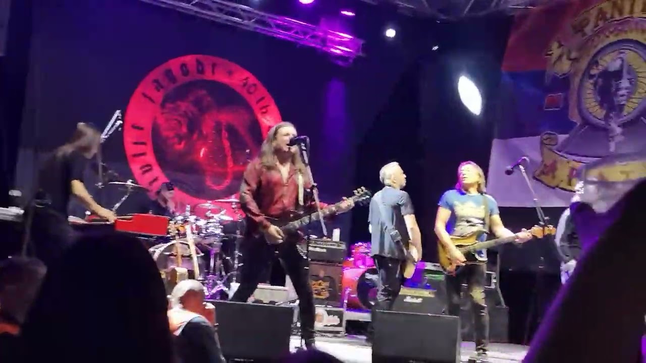 Divlje Jagode - Plave Noći Bez Tebe (Motosusret / Apatin 02.07.2022. live)