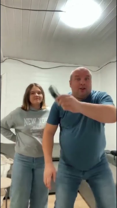 Дочка подставила. И потеря шнурков))) - YouTube