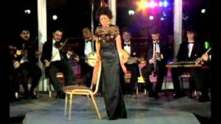 Safiye Ayla - Menekşelendi Sular - Yönetmen: Yılmaz Çoğulu - Taş Plaktan Bugüne