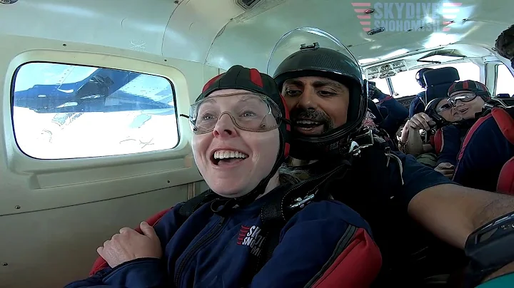 Tracy Horne's Tandem skydive!