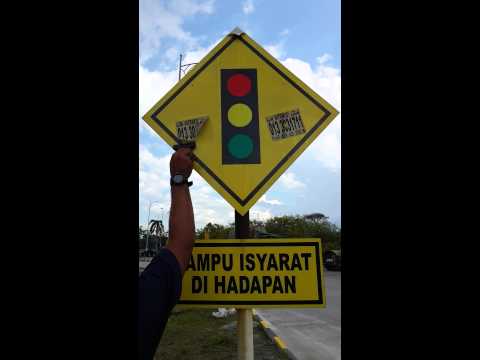 Video: Adakah haram menerbangkan papan tanda?