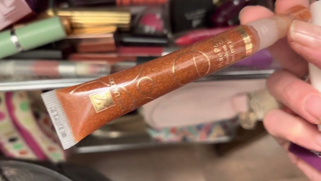 ASMR- Sorting Lip Products 💄Whisper Runmage