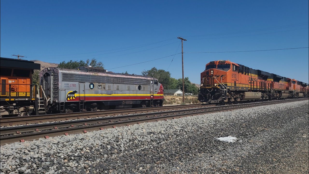 Short Little BNSF Manifest Passing A Parked F9 Locomotive in Tehachapi