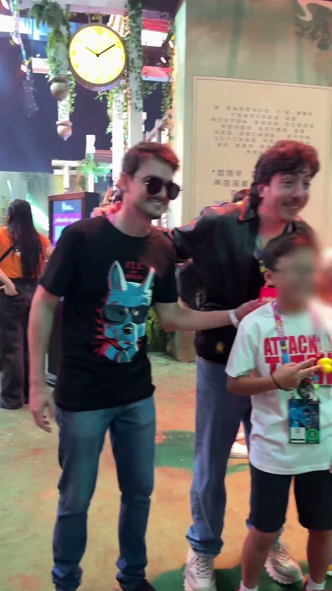 LEVAMOS O SÓSIA DO FELIPE NETO NA CCXP