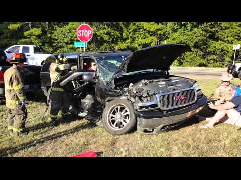 Vídeo: Onde o Jaws of Life foi usado pela primeira vez?