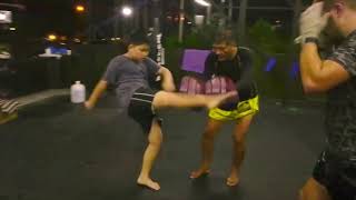 20201105 #PumcherngMuayThai Pads Kicking Lukas&Filter