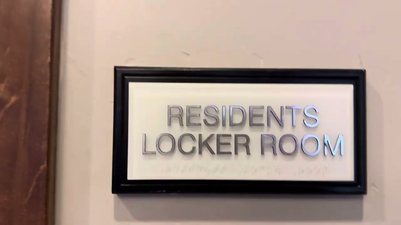 Bluesky easy access from Snowflake lift, lockers, ski rentals then elevator to  unit