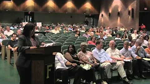 2010 08 04 FERC Pipeline 16   Denise Ipsen, GM Newport Center Mall H 264 800Kbps 640x360 restrict 400