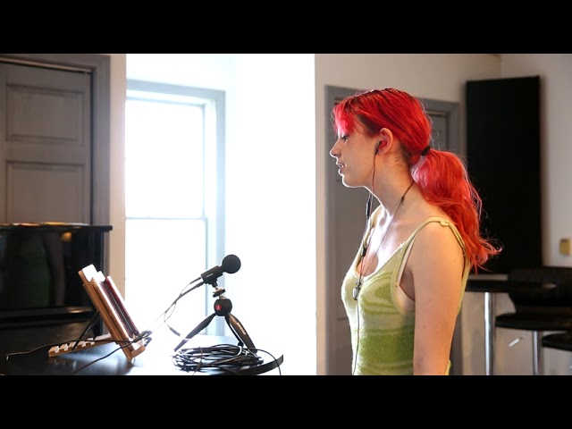 Eowyn OHara sings Good Morning Heartache