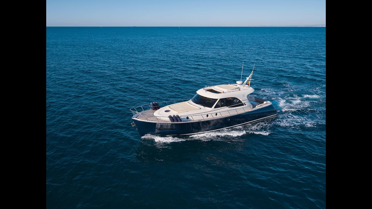 MOCHI CRAFT DOLPHIN 54 | 16m Motor Yacht for Sale | 32 Knots