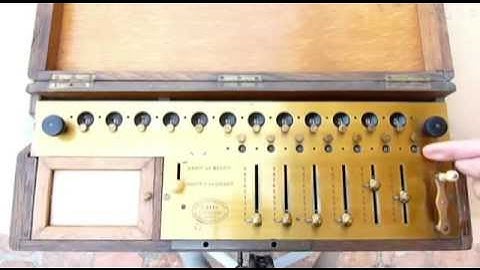I) Arithmometer Thomas de Colmar - Addition / Substraction / Multiplication - Arithmomètre.