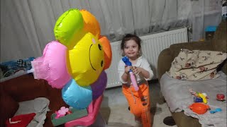 İkroş Bi̇zi̇ Hem Islatti Hem Makyaj Yapti