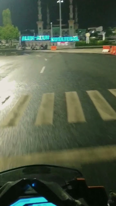 jalan jalan malam di alun alun kota tegal