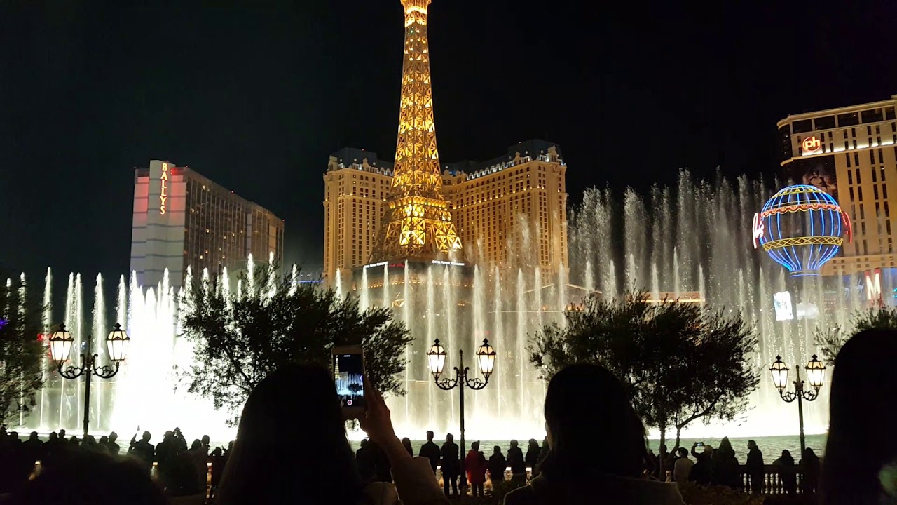 Las Vegas Amazing Water Show. YouTube