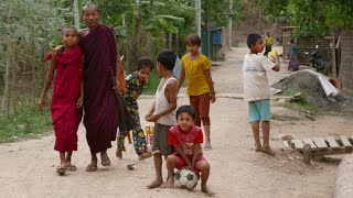 Myanmar / Tranquil simple village life in Mrauk U
