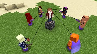 Minecraft but 6 of my FRIENDS try to SAVE ME