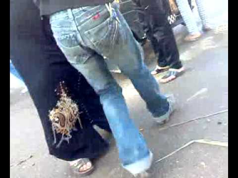 مشادة في الزقازيق ولكن الالفاظ استغفر اللة العظيم25 3 2011