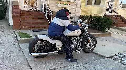 Yamaha V Star 1100 with Cobra 2 into 1 - 25F in NY